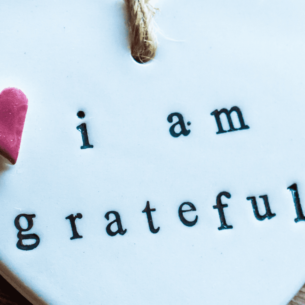 Follow the science on the heart mind connection with a practical guide to practicing gratitude for a healthier heart.